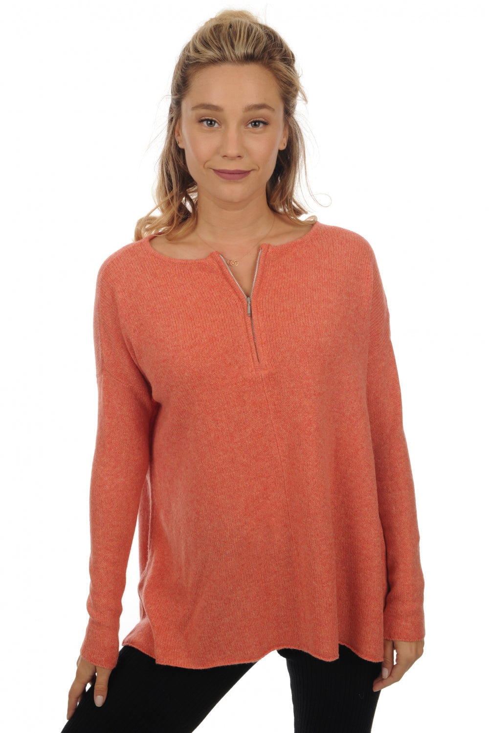 Nadeje in yak donna - tender peach - Mahogany