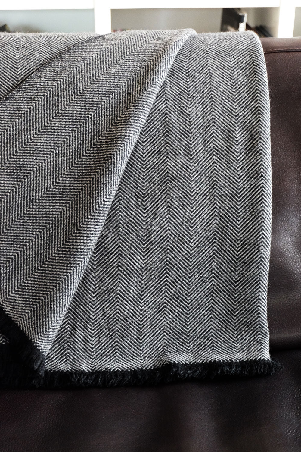 Erable 130 x 190 in cashmere misto - nero-grigio chiné - Mahogany
