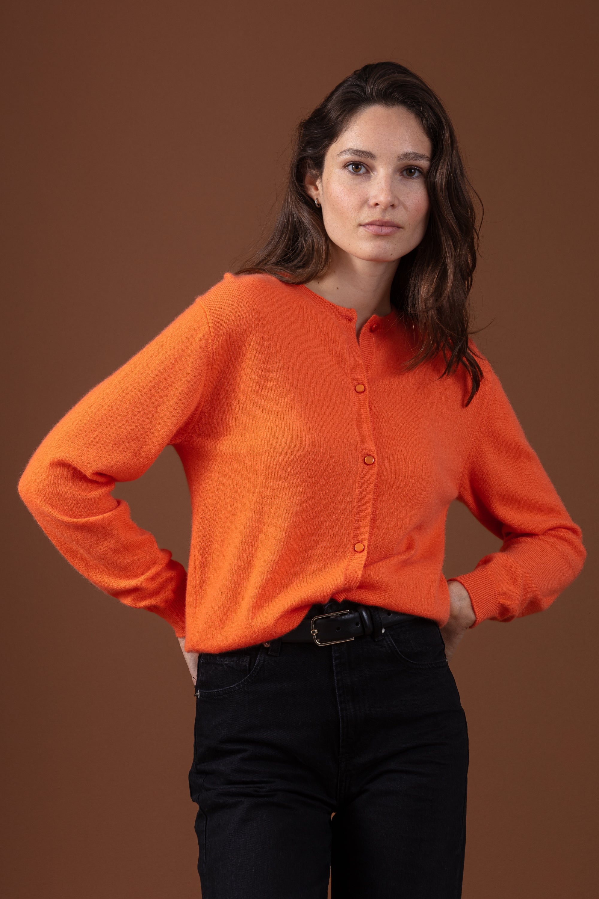 Tyra in cashmere donna - nectarine - Mahogany