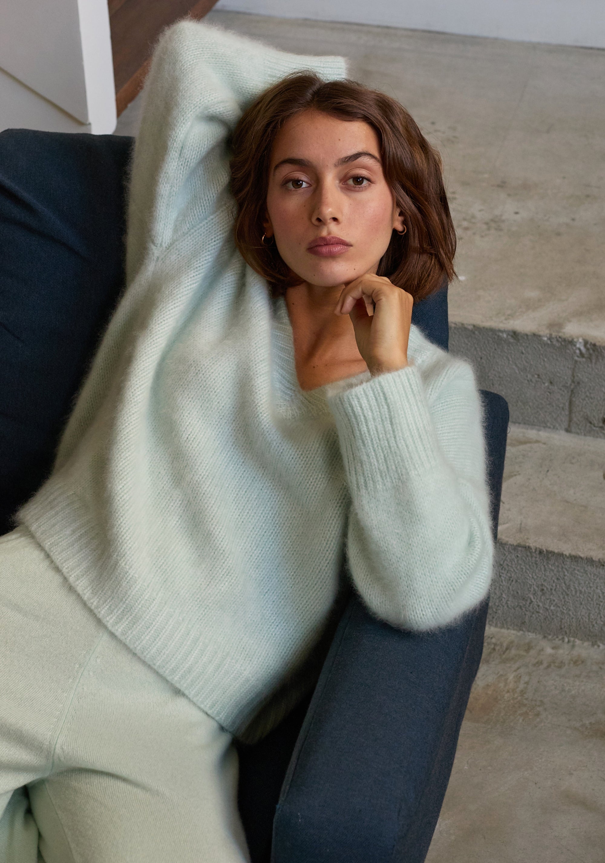 Maglione cocoon in cashmere, 100% Cashmere spazzolato, donna, collo a V, taglio oversize, maniche lunghe, grosso / 6 fili e +, , Mahogany