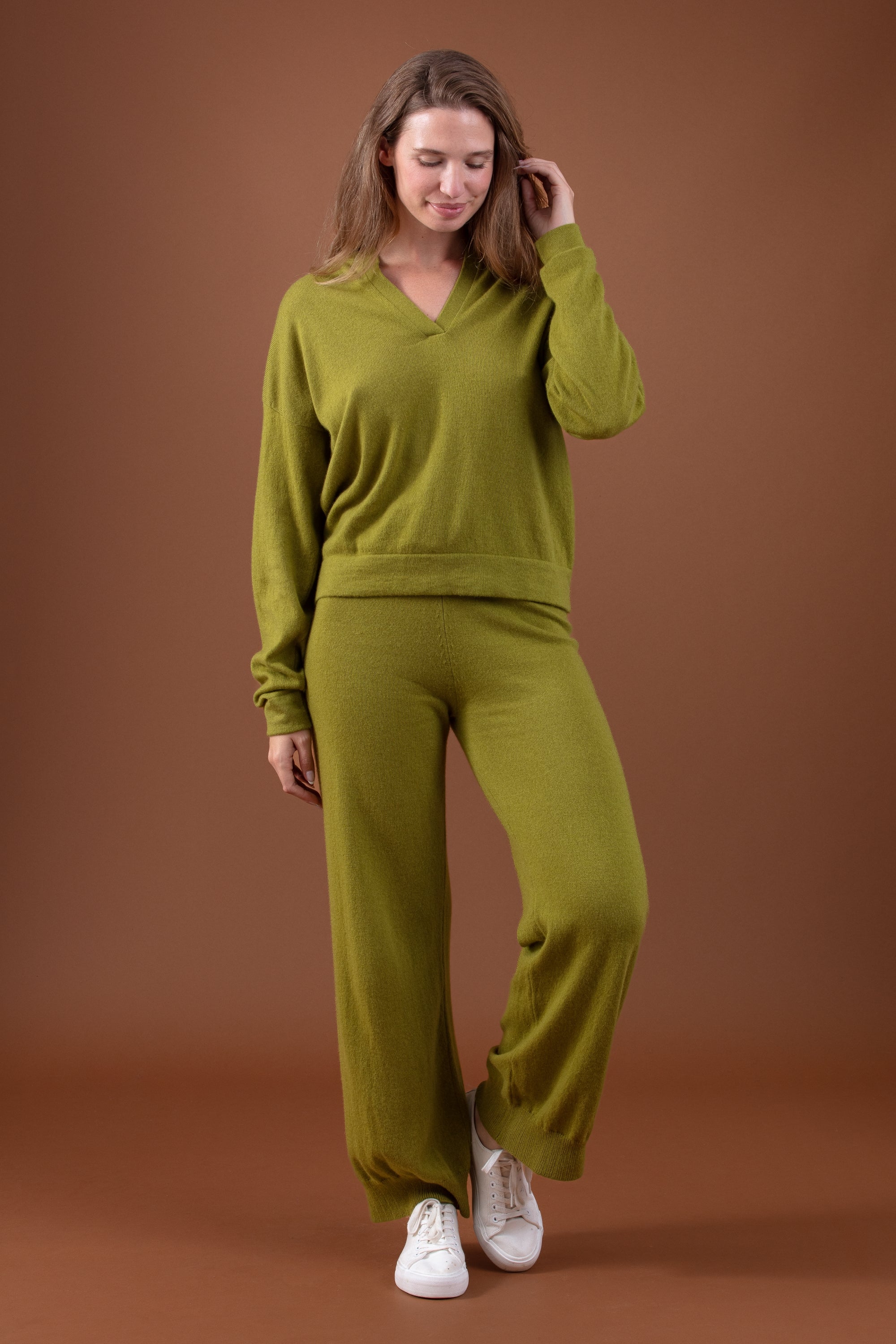 Reese in cashmere donna - woodbine - Mahogany