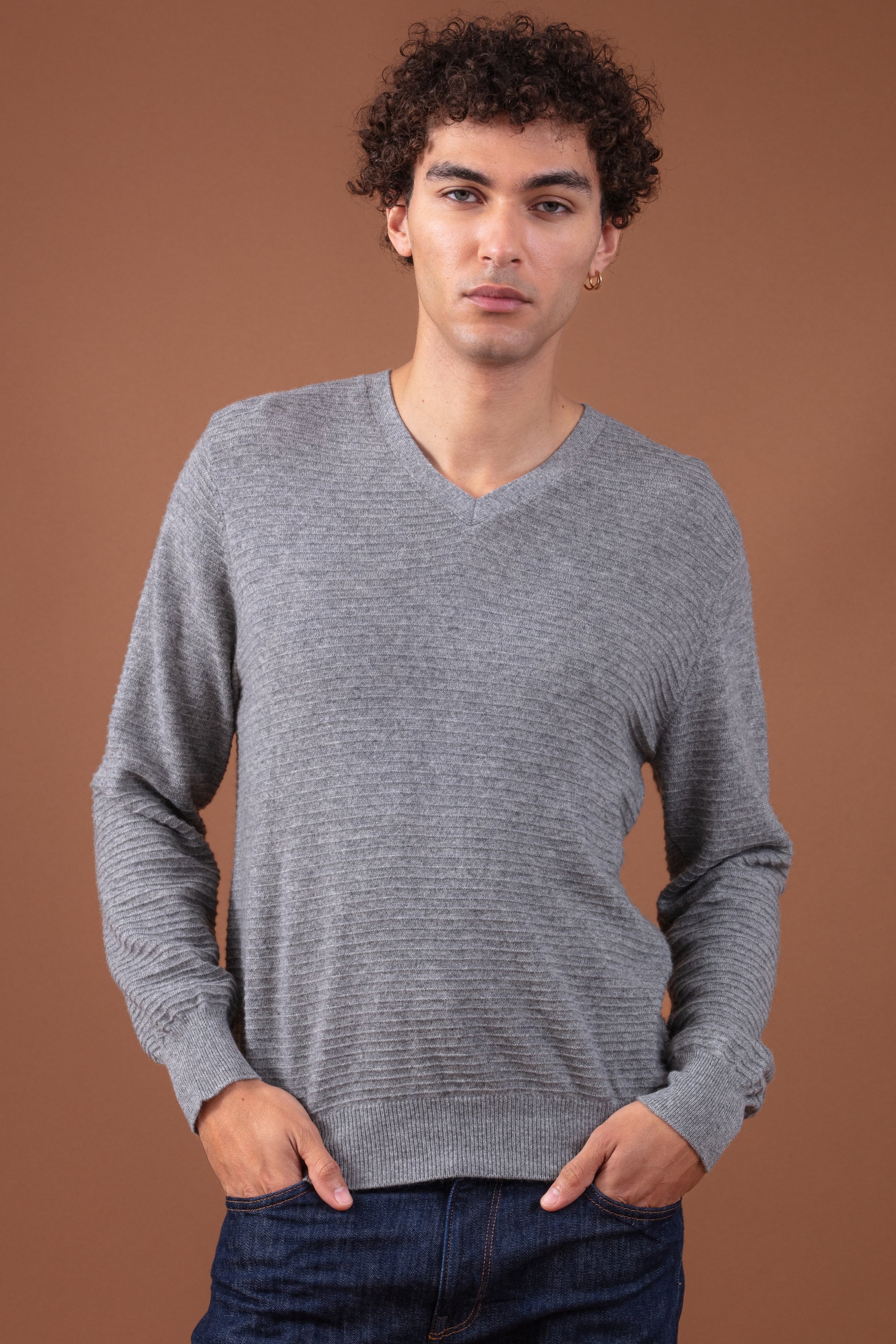 Maglione in cashmere, 100% cashmere, uomo, collo a V, taglio dritto, maniche lunghe, righe, fine, , Mahogany