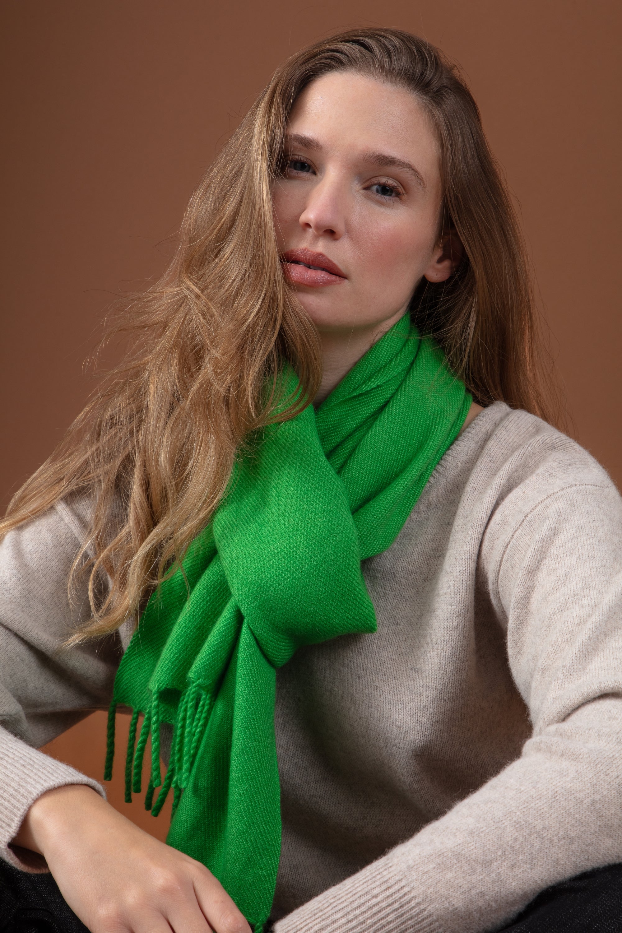 Rêve in cashmere misto - flash green - Mahogany